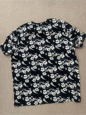 Express Black Short-Sleeve Floral Print Shirt